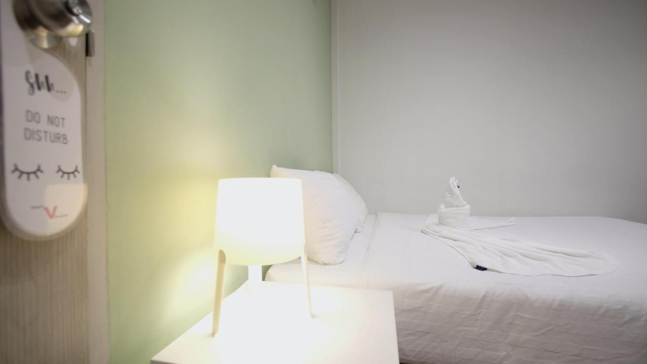 Resort V - Mrt Huai Khwang Bangkok Kültér fotó